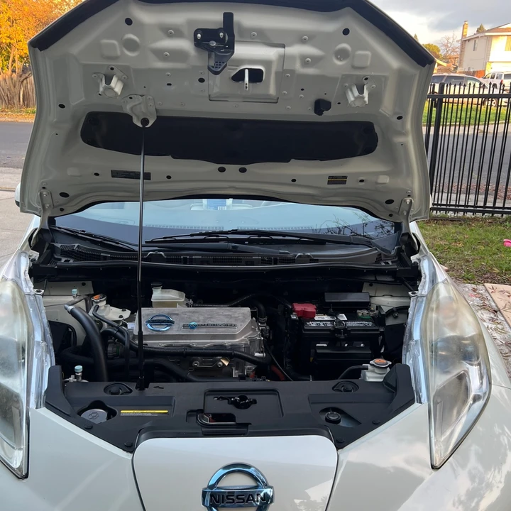 2012 Nissan Leaf - Image 14 of 20