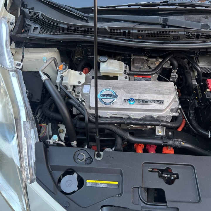 2012 Nissan Leaf - Image 15 of 20