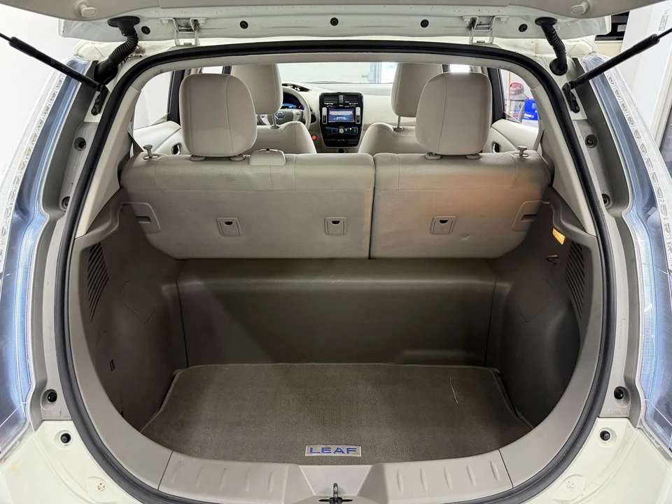 2012 Nissan Leaf - Image 10 of 21