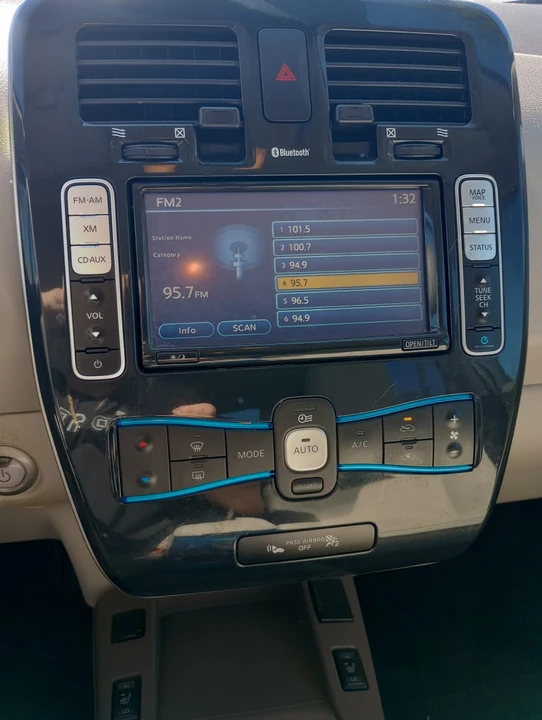 2012 Nissan Leaf - Image 9 of 14