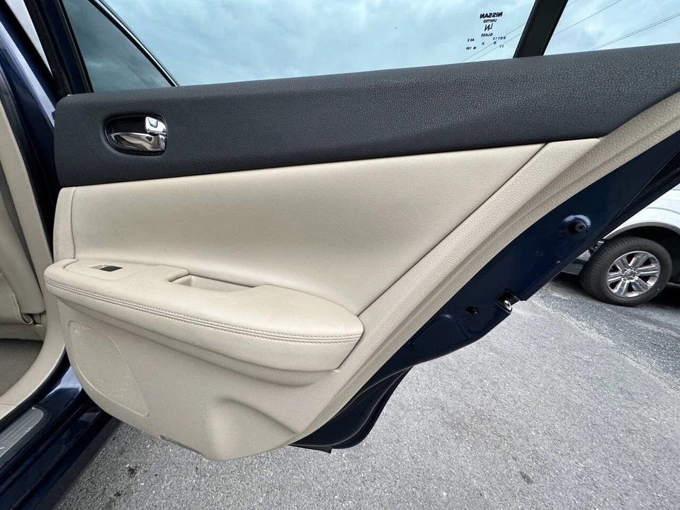 2012 Nissan Maxima 7th Gen - Image 14 of 21