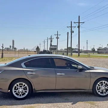 2012 Nissan Maxima SV Sedan 4D