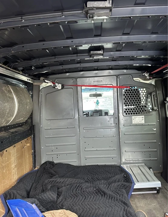 2012 Nissan NV2500 - Image 9 of 10