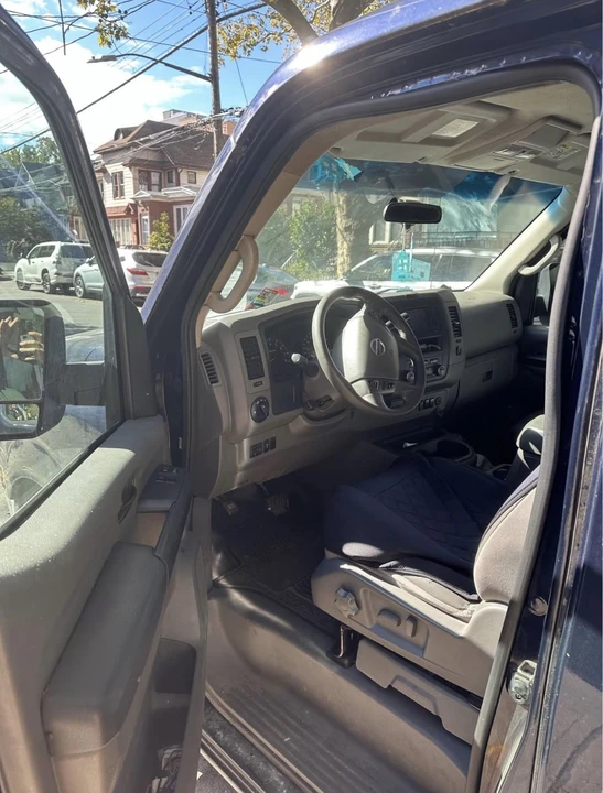 2012 Nissan NV2500 - Image 5 of 10