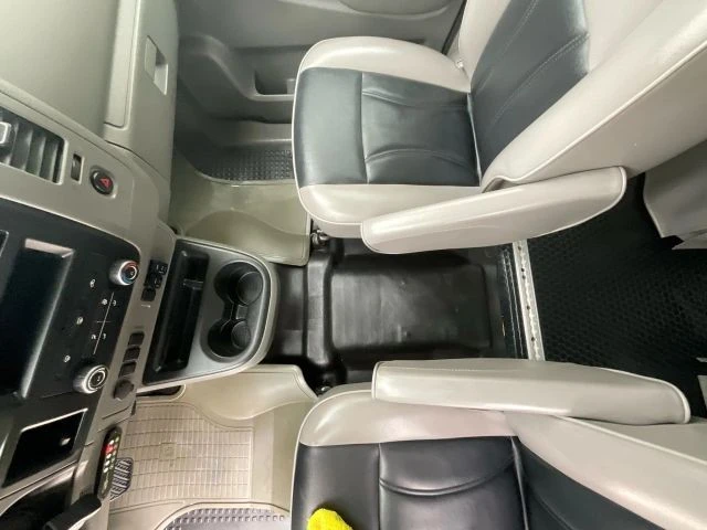 2012 Nissan NV3500 - Image 14 of 21
