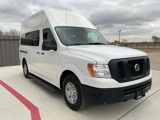 2012 Nissan NV3500 - Image 10 of 21