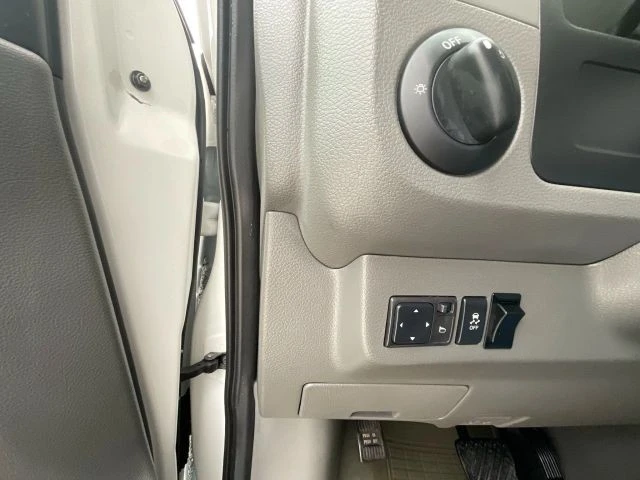 2012 Nissan NV3500 - Image 17 of 21
