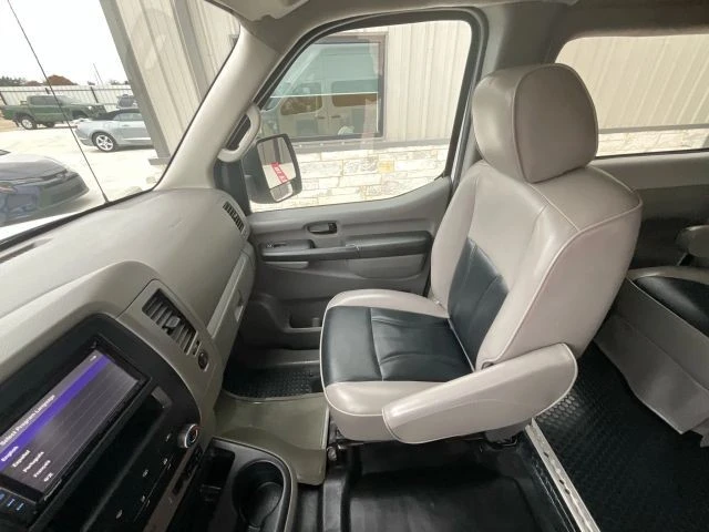 2012 Nissan NV3500 - Image 13 of 21
