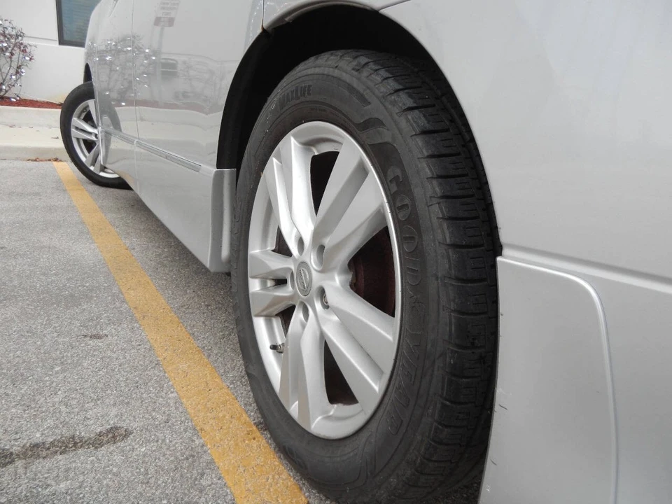 2012 Nissan Quest - Image 17 of 21