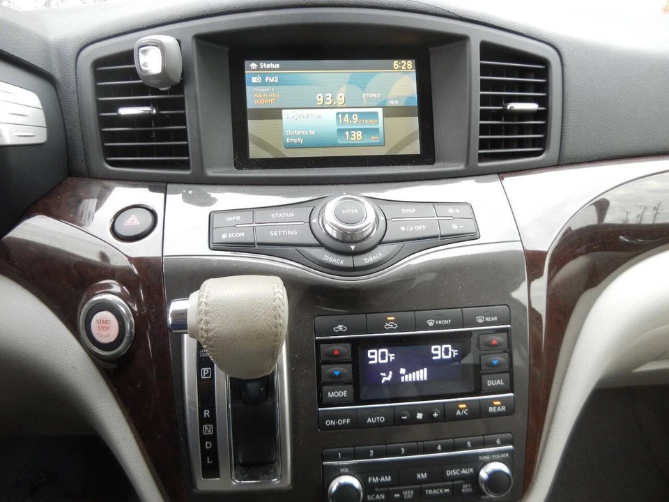 2012 Nissan Quest - Image 3 of 21