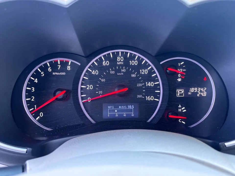 2012 Nissan Quest - Image 17 of 20