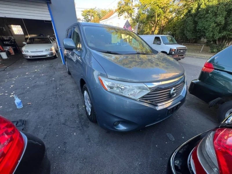 2012 Nissan Quest - Image 3 of 12