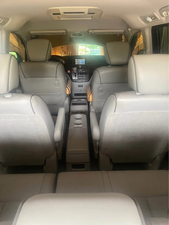 2012 Nissan Quest - Image 7 of 13