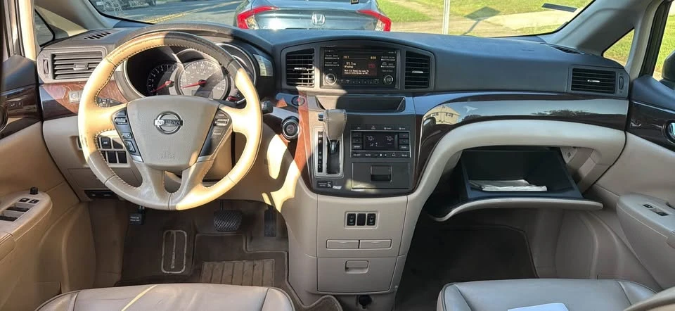 2012 Nissan Quest - Image 5 of 7