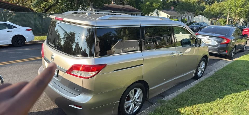 2012 Nissan Quest - Image 2 of 7