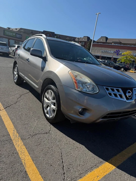 2012 Nissan Rogue - Image 2 of 14