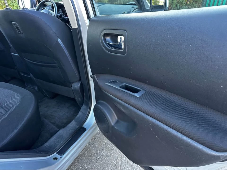 2012 Nissan Rogue - Image 18 of 19