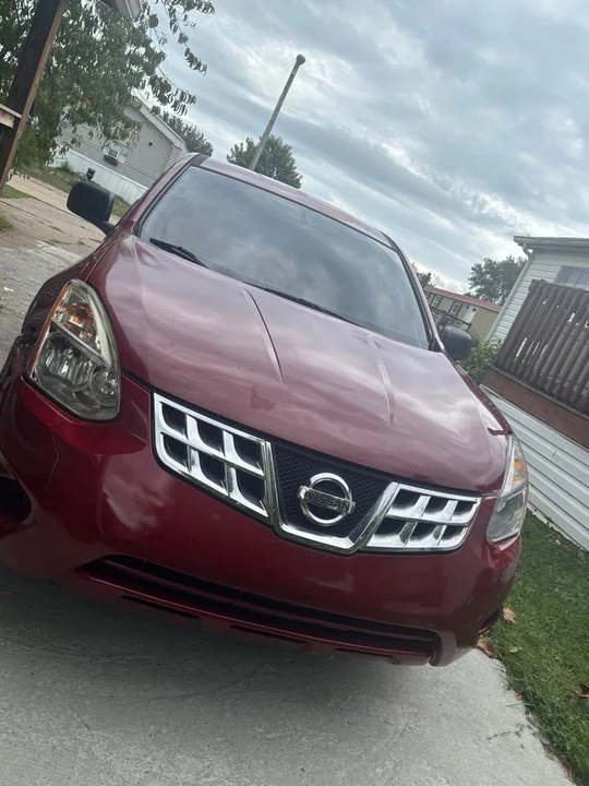 2012 Nissan Rogue - Image 3 of 8