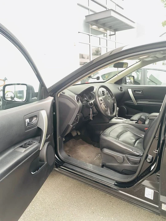 2012 Nissan Rogue - Image 6 of 9