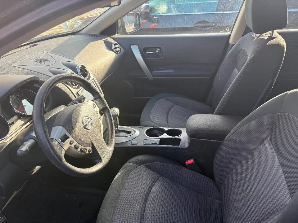 2012 Nissan Rogue - Image 11 of 13