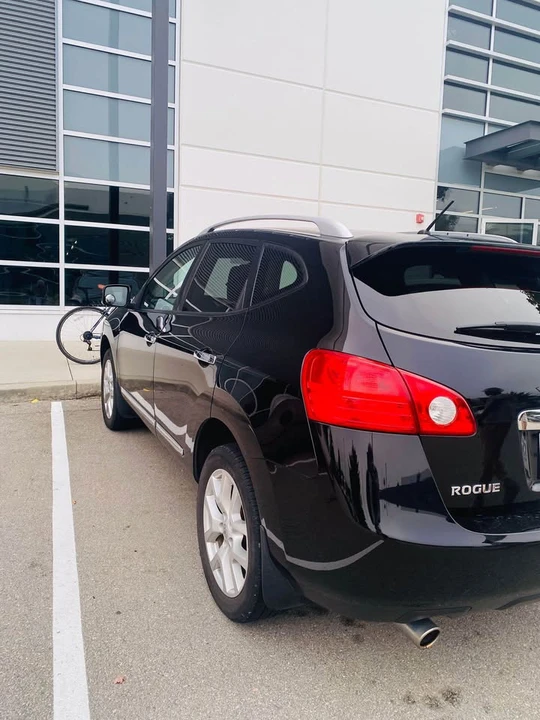 2012 Nissan Rogue - Image 2 of 9