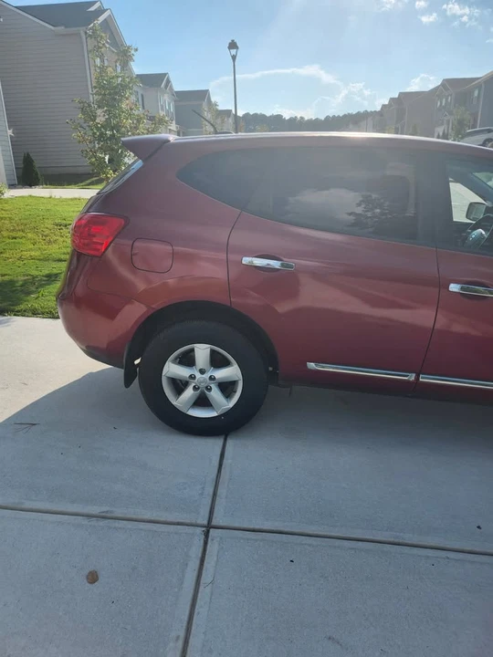 2012 Nissan Rogue - Image 2 of 7