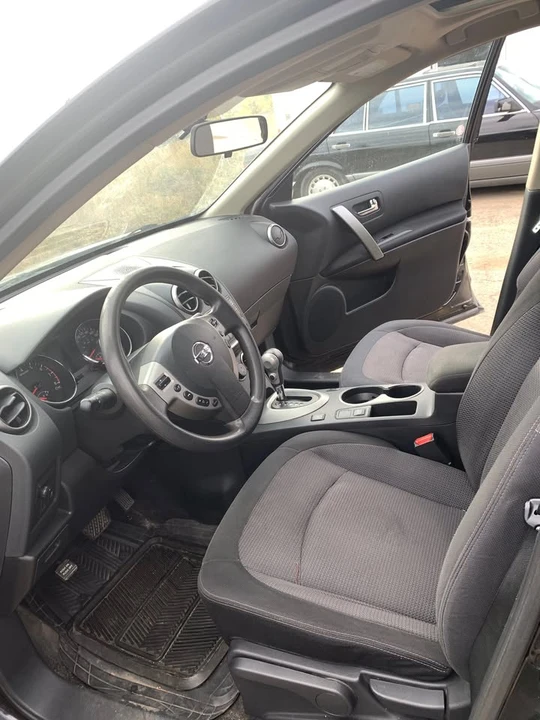 2012 Nissan Rogue - Image 5 of 5