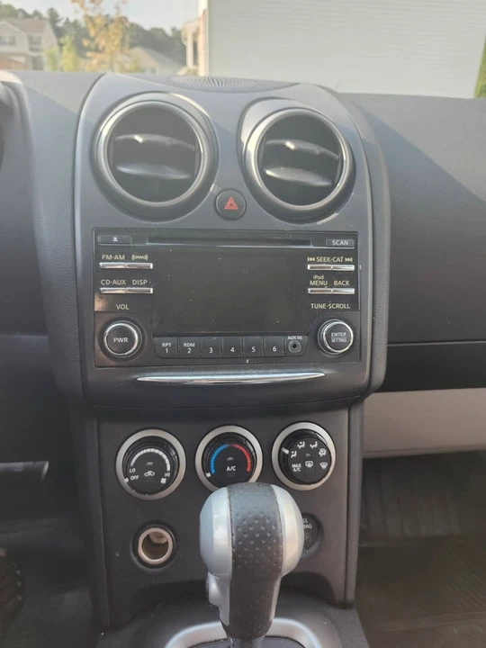 2012 Nissan Rogue - Image 6 of 7