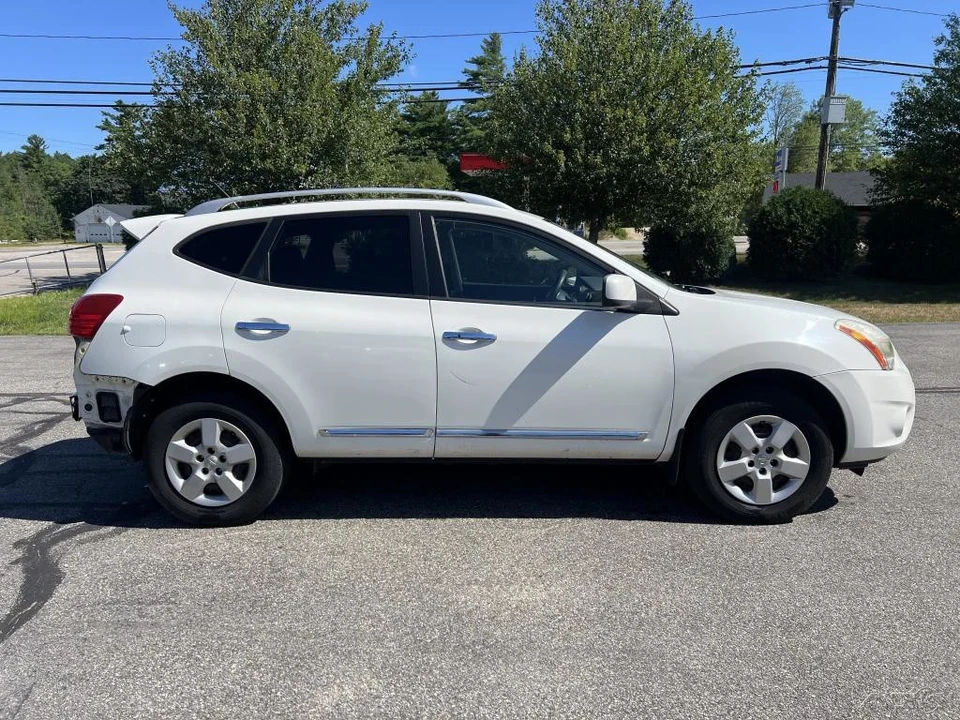 2012 Nissan Rogue - Image 2 of 12