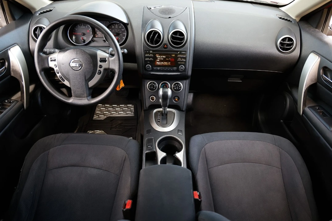 2012 Nissan Rogue - Image 2 of 12