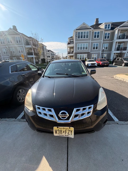 2012 Nissan Rogue - Image 2 of 12
