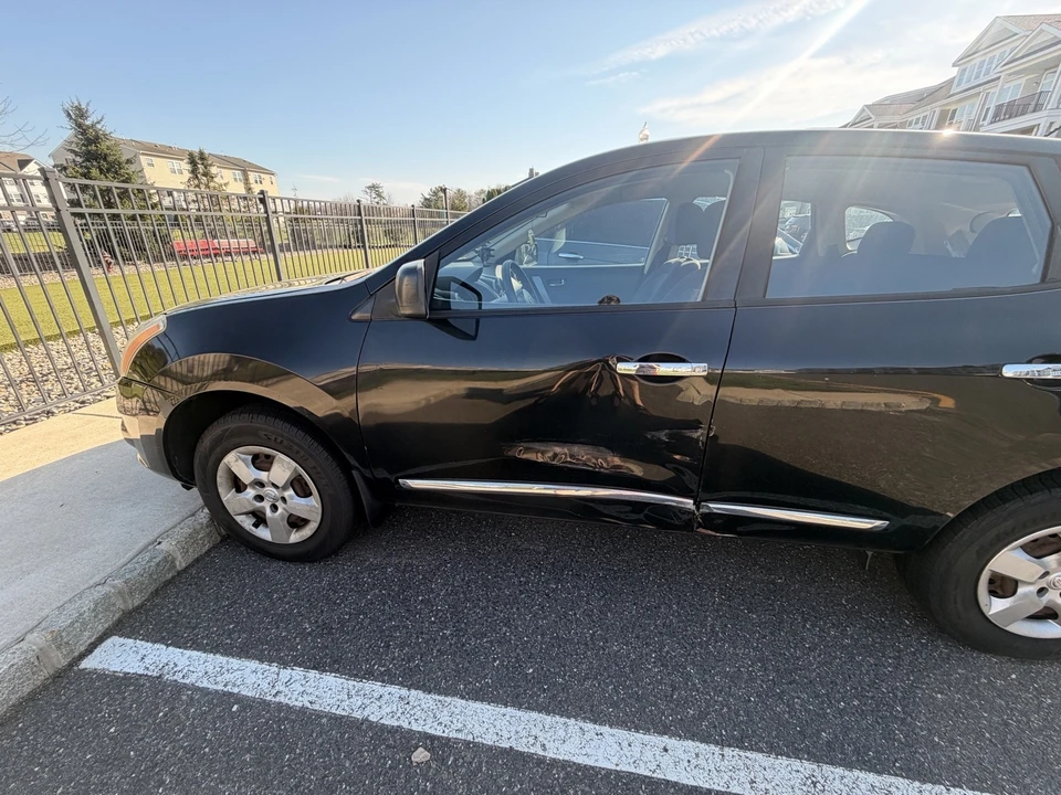 2012 Nissan Rogue - Image 4 of 12