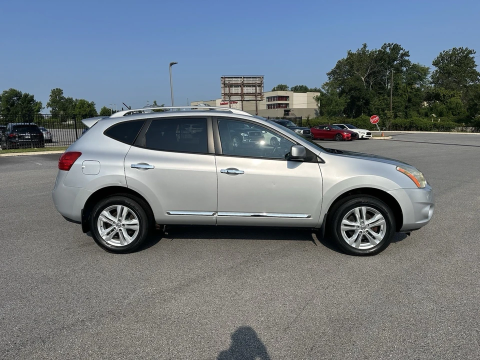 2012 Nissan Rogue - Image 2 of 21