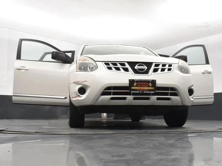 2012 Nissan Rogue - Image 11 of 12