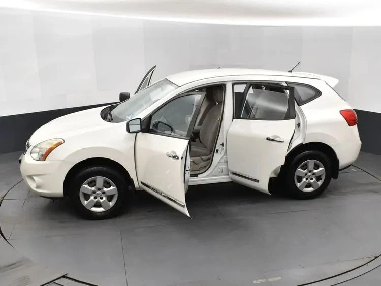 2012 Nissan Rogue - Image 7 of 12