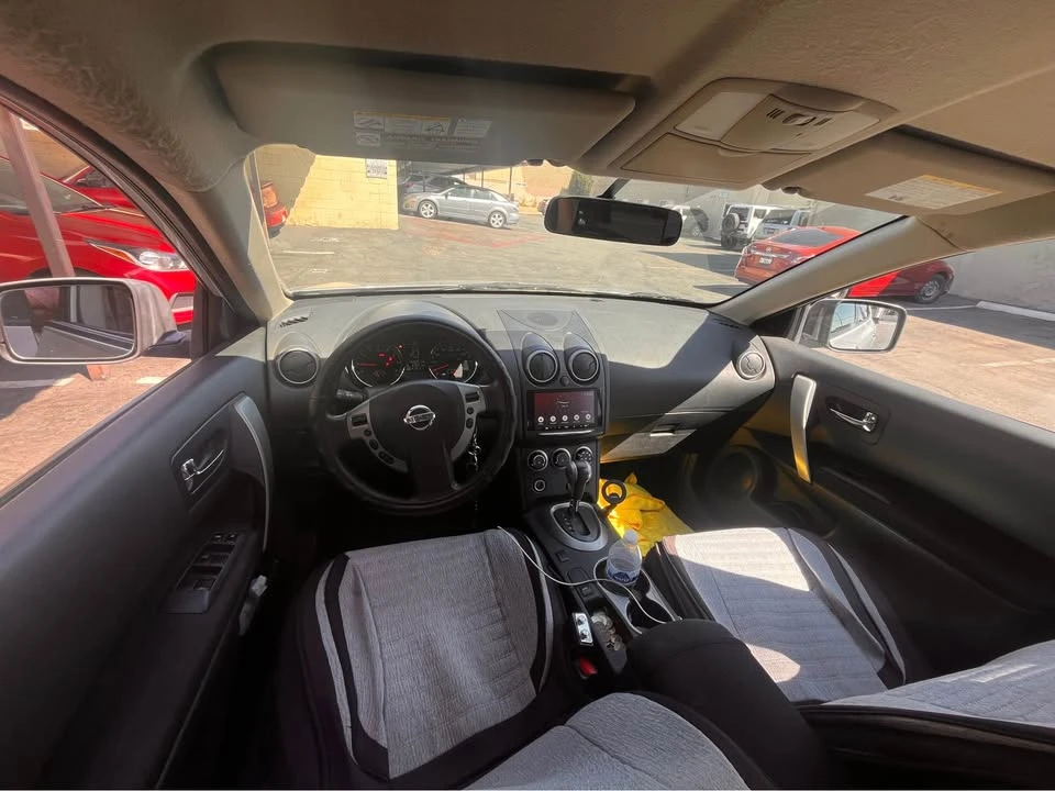 2012 Nissan Rogue - Image 6 of 6