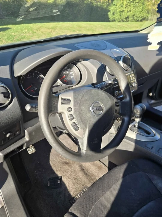 2012 Nissan Rogue - Image 8 of 14