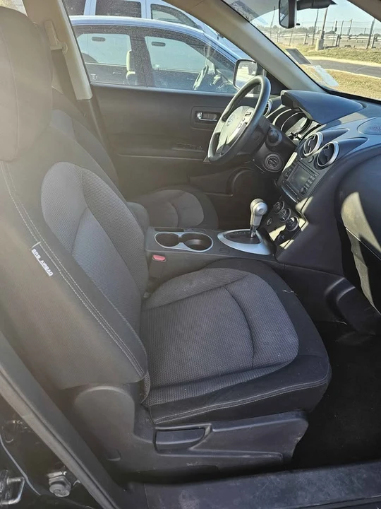 2012 Nissan Rogue - Image 5 of 7