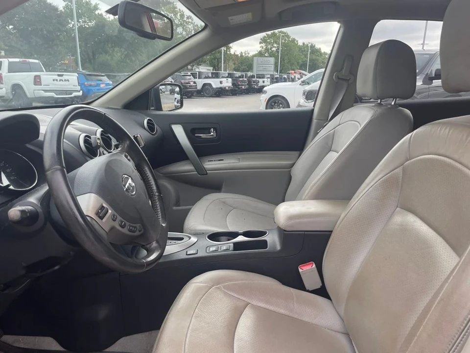 2012 Nissan Rogue - Image 2 of 12