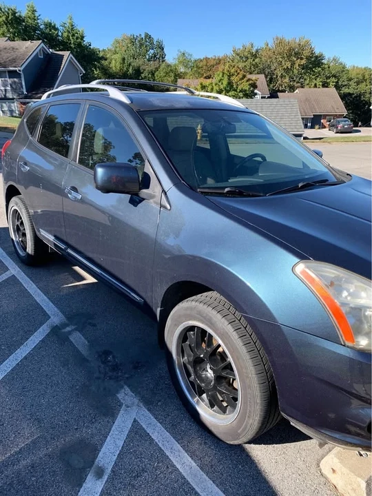 2012 Nissan Rogue - Image 2 of 13