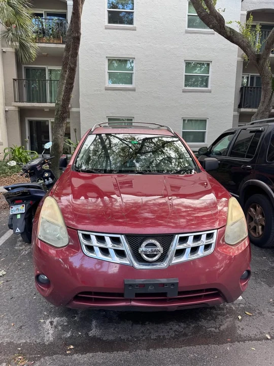 2012 Nissan Rogue - Image 2 of 3