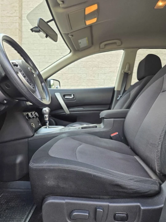 2012 Nissan Rogue - Image 8 of 14