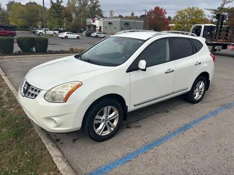 2012 Nissan Rogue · SV (2017.5) Sport Utility 4D
