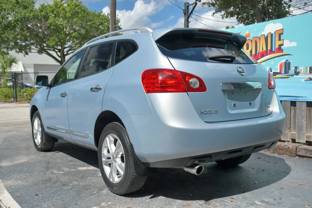 2012 Nissan Rogue - Image 6 of 12