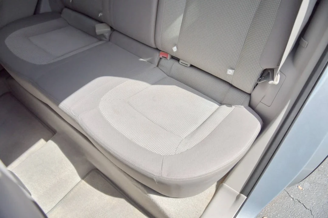 2012 Nissan Rogue - Image 11 of 12
