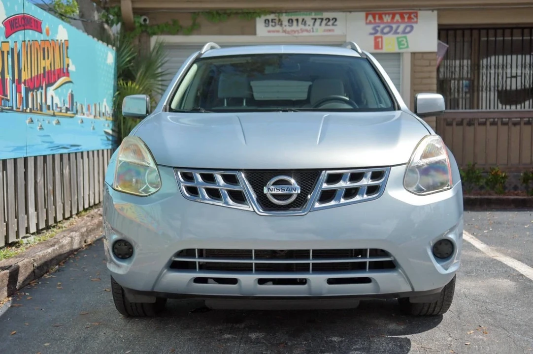 2012 Nissan Rogue - Image 2 of 12