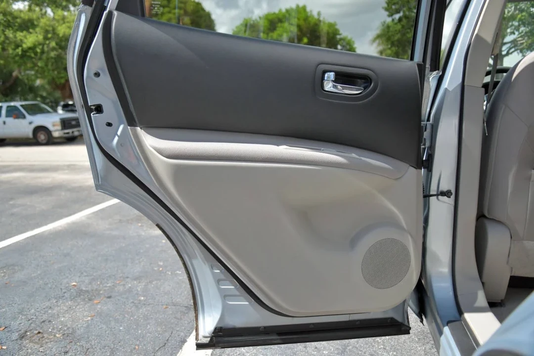 2012 Nissan Rogue - Image 9 of 12