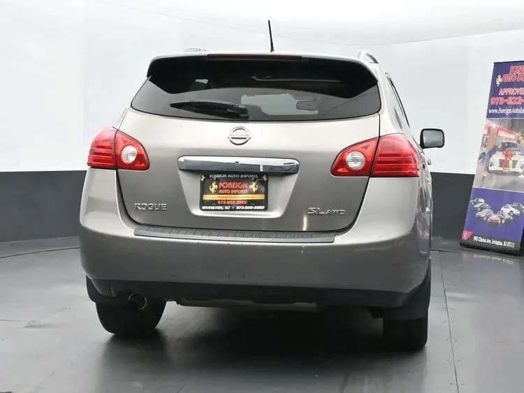 2012 Nissan Rogue - Image 8 of 12