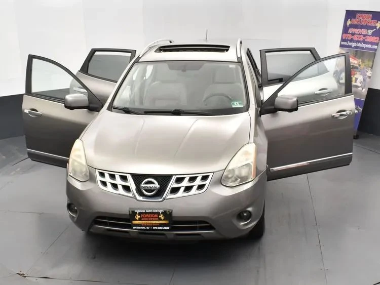 2012 Nissan Rogue - Image 10 of 12