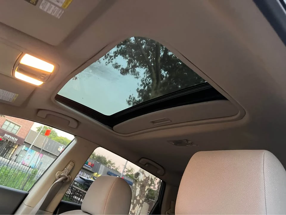 2012 Nissan Rogue - Image 15 of 20